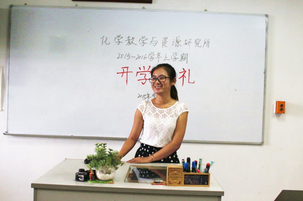 图为 一年级代表李言萍发言
